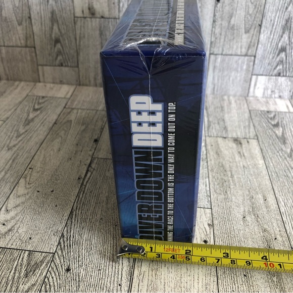 Tops Games - Diver Down Deep 2-4 Players Ocean Sea Diving  Simulation Card Game - Picture 10 of 11